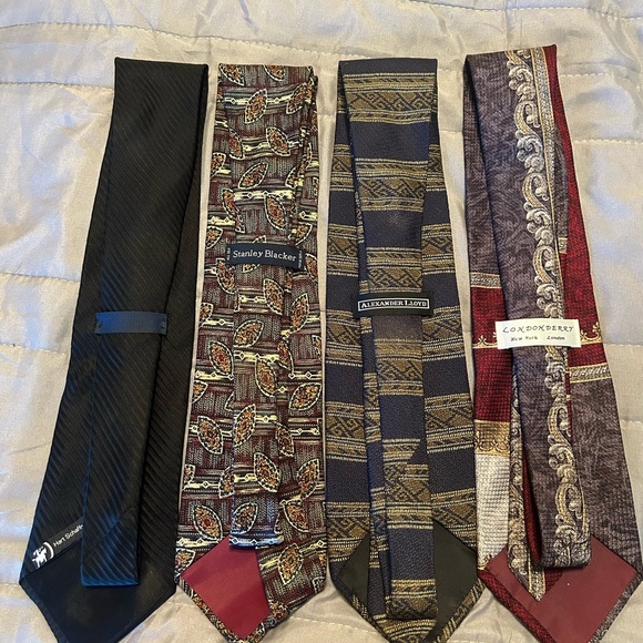 Ties multiple - Picture 2 of 2